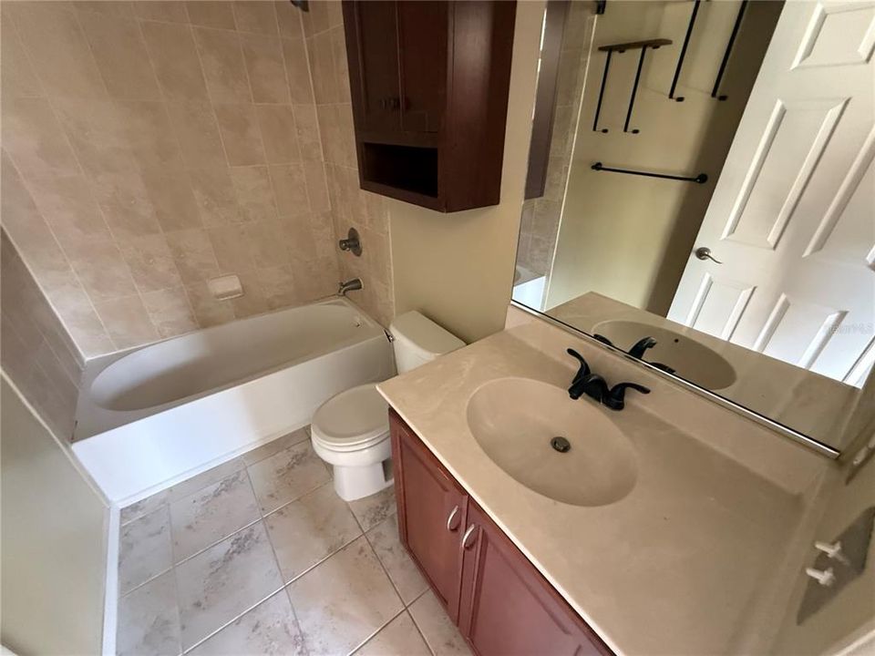 Active With Contract: $217,000 (3 beds, 2 baths, 1388 Square Feet)