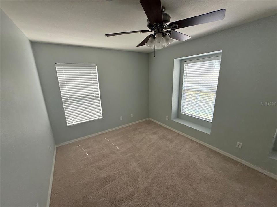 Active With Contract: $217,000 (3 beds, 2 baths, 1388 Square Feet)