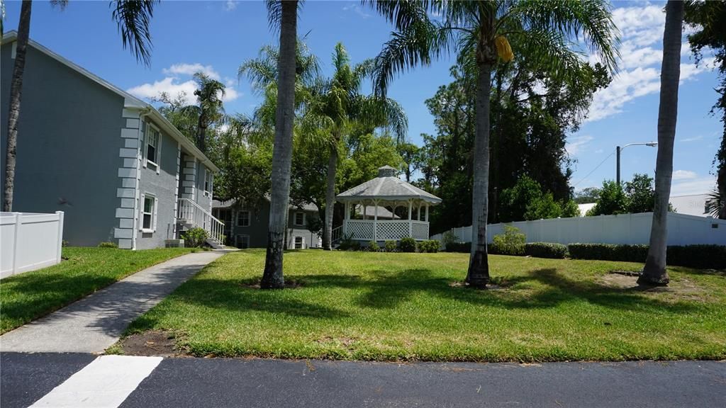 En Venta: $129,900 (2 camas, 2 baños, 1103 Pies cuadrados)