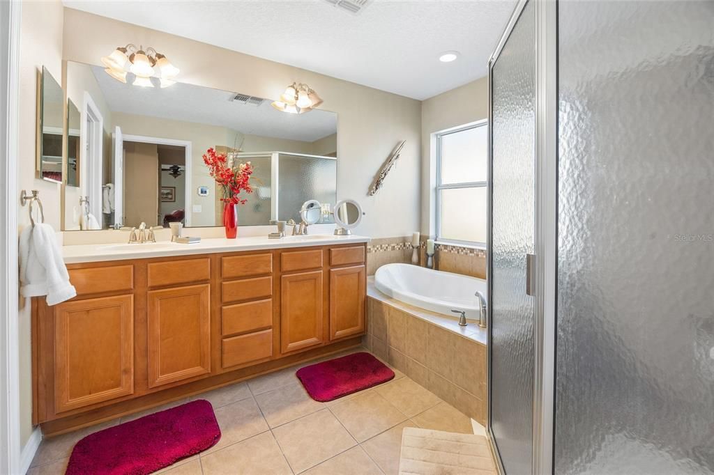 For Sale: $375,000 (2 beds, 2 baths, 2235 Square Feet)