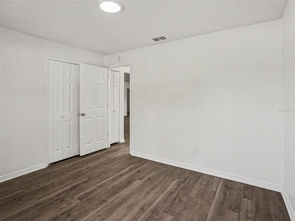 Active With Contract: $324,900 (3 beds, 2 baths, 1617 Square Feet)