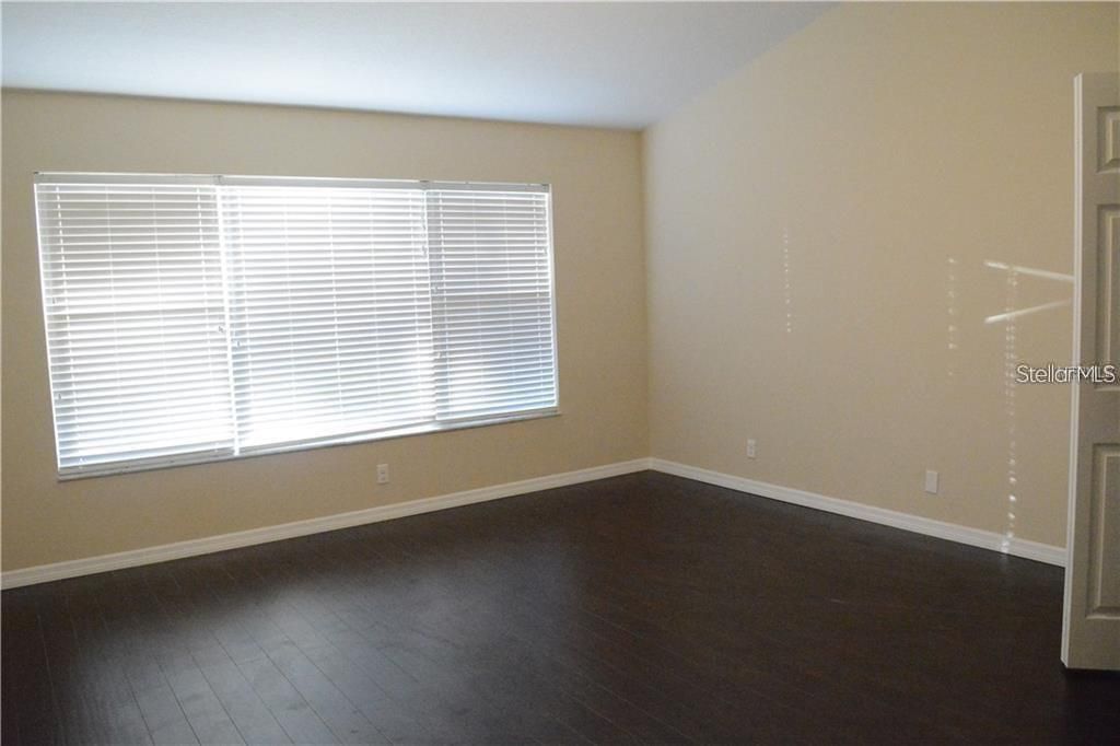 В аренду: $1,950 (2 спален, 2 ванн, 1516 Квадратных фут)