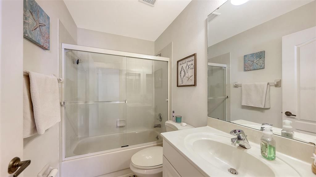 En Venta: $195,000 (2 camas, 2 baños, 1003 Pies cuadrados)