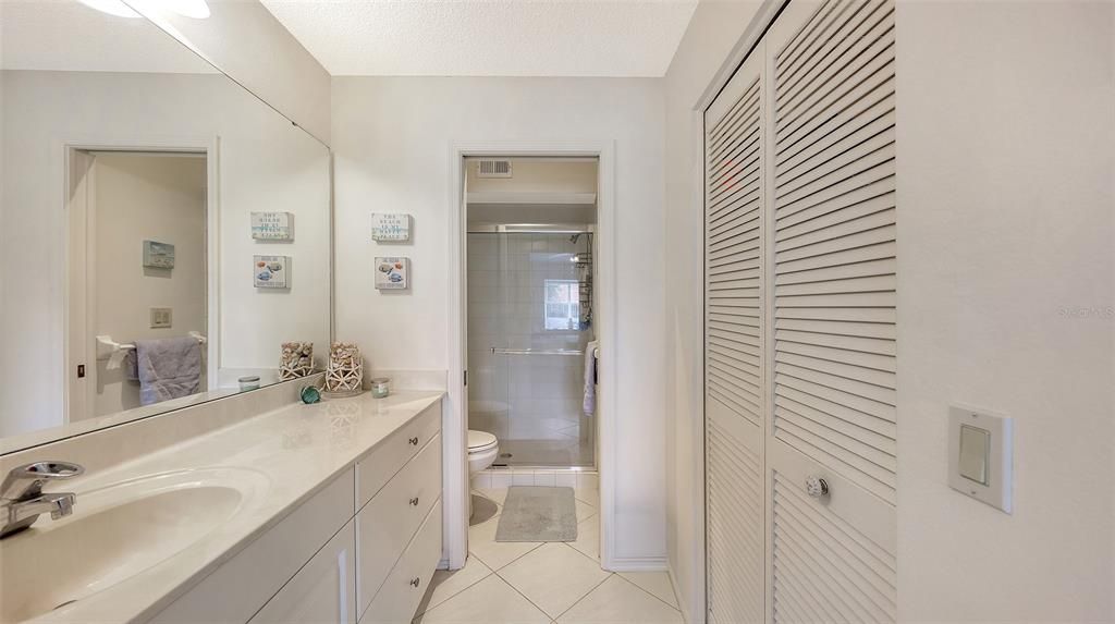 En Venta: $195,000 (2 camas, 2 baños, 1003 Pies cuadrados)