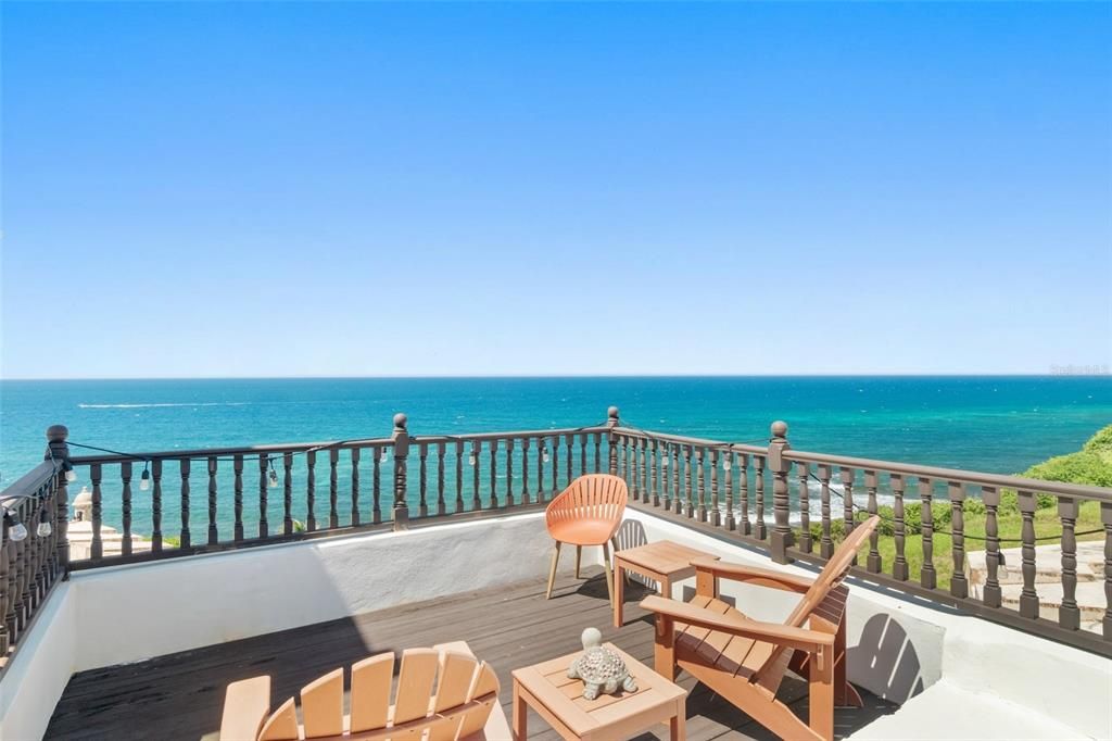 For Sale: $2,300,000 (2 beds, 2 baths, 1646 Square Feet)