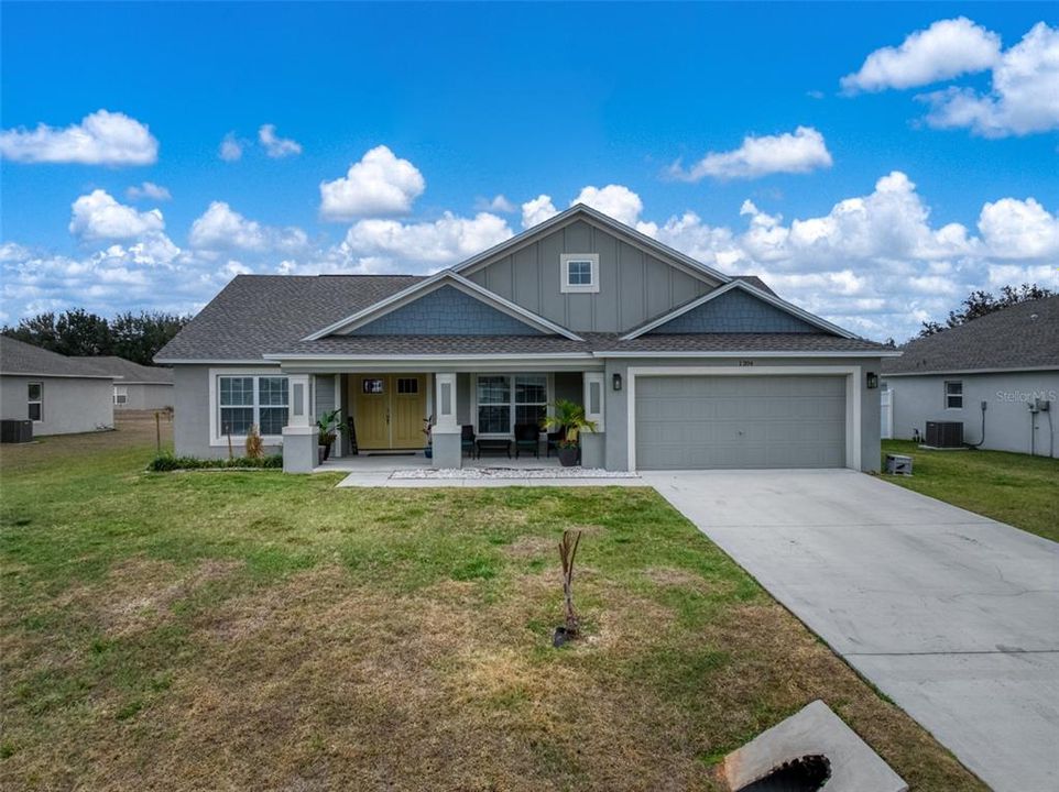 For Sale: $324,900 (3 beds, 2 baths, 1593 Square Feet)