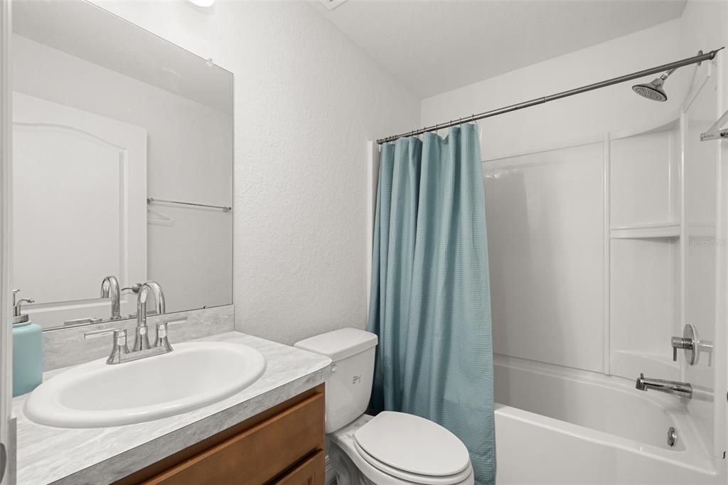 For Sale: $324,900 (3 beds, 2 baths, 1593 Square Feet)