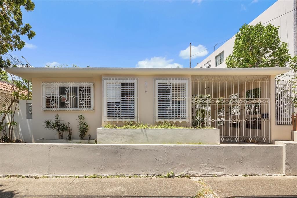 En Venta: $695,000 (9 camas, 4 baños, 3336 Pies cuadrados)