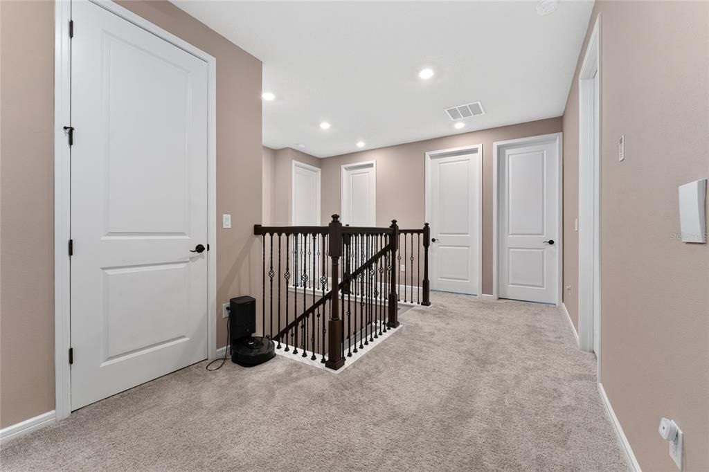 For Sale: $1,060,000 (5 beds, 4 baths, 3333 Square Feet)