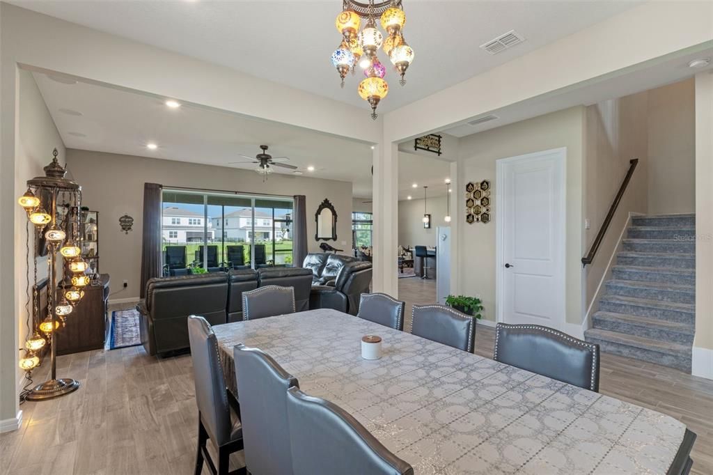 For Sale: $1,060,000 (5 beds, 4 baths, 3333 Square Feet)