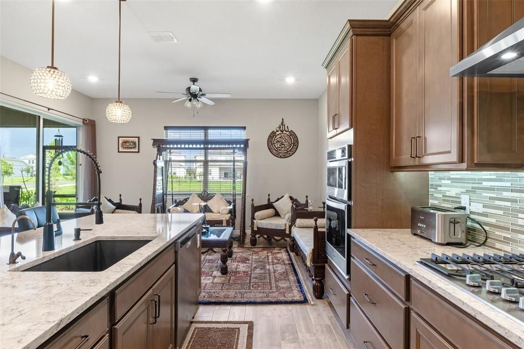 For Sale: $1,060,000 (5 beds, 4 baths, 3333 Square Feet)