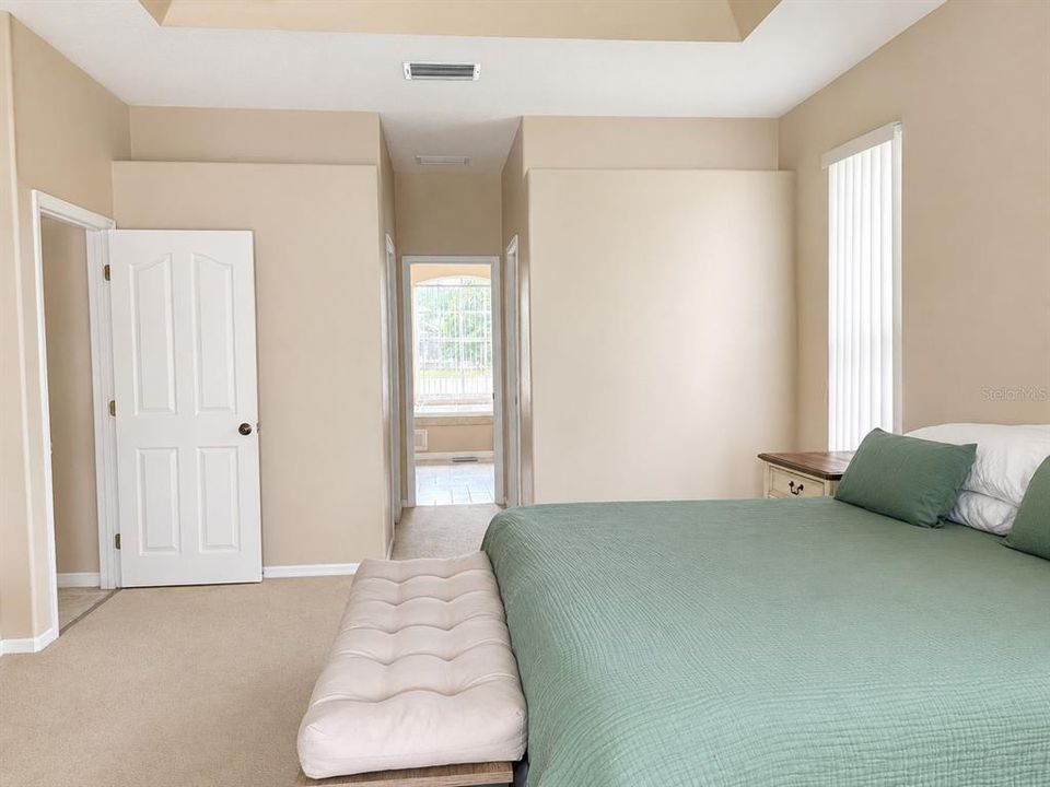 En Venta: $849,900 (4 camas, 3 baños, 2682 Pies cuadrados)