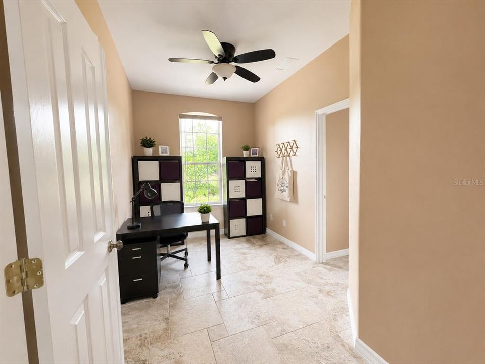En Venta: $849,900 (4 camas, 3 baños, 2682 Pies cuadrados)