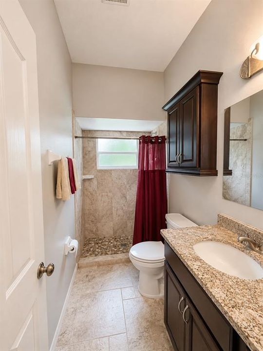En Venta: $849,900 (4 camas, 3 baños, 2682 Pies cuadrados)
