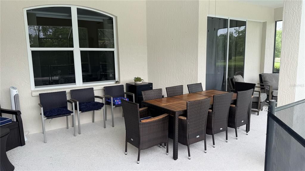 En Venta: $849,900 (4 camas, 3 baños, 2682 Pies cuadrados)