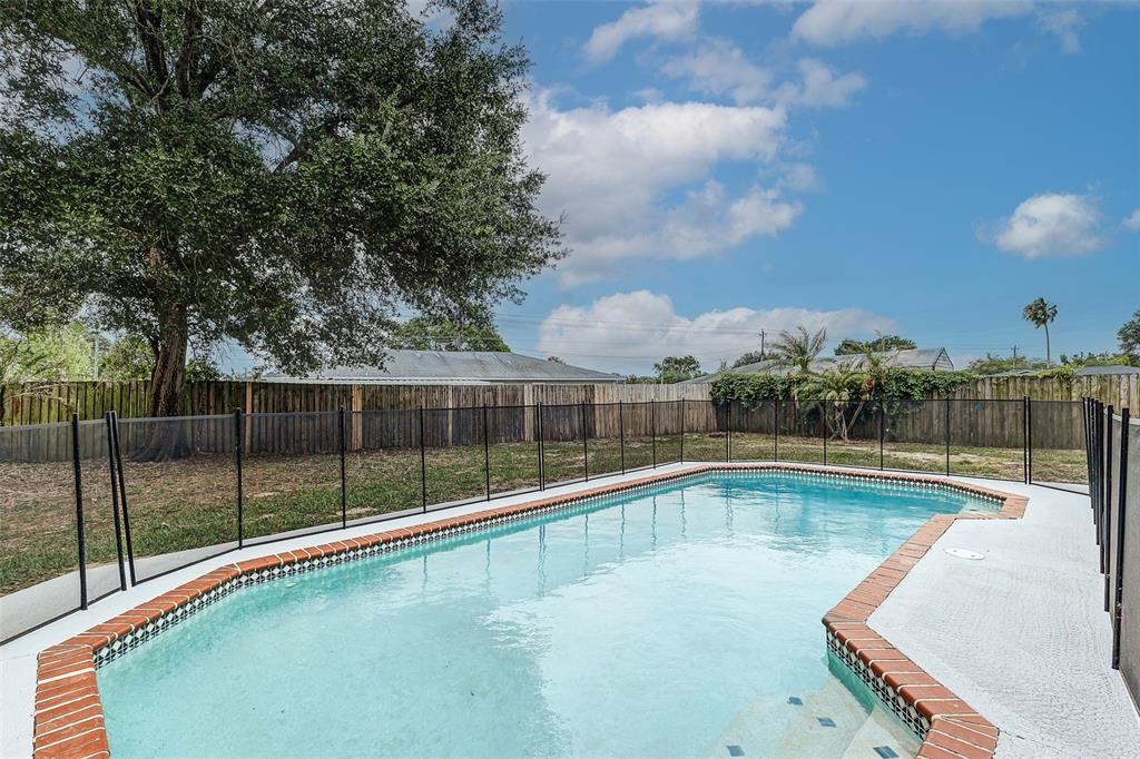 For Sale: $374,950 (3 beds, 2 baths, 1642 Square Feet)