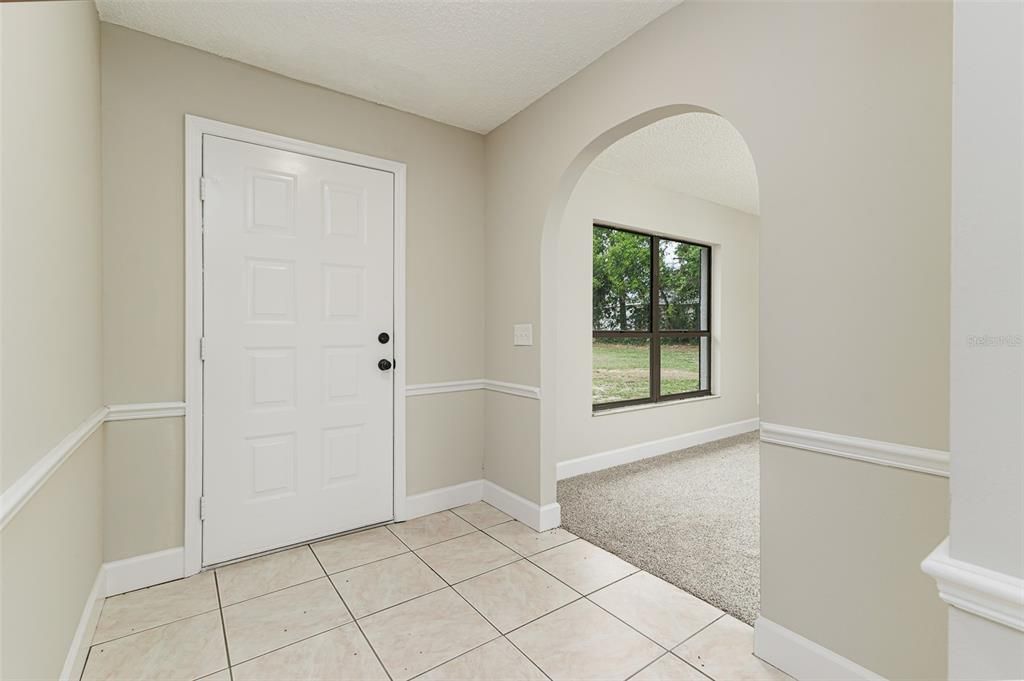 For Sale: $374,950 (3 beds, 2 baths, 1642 Square Feet)