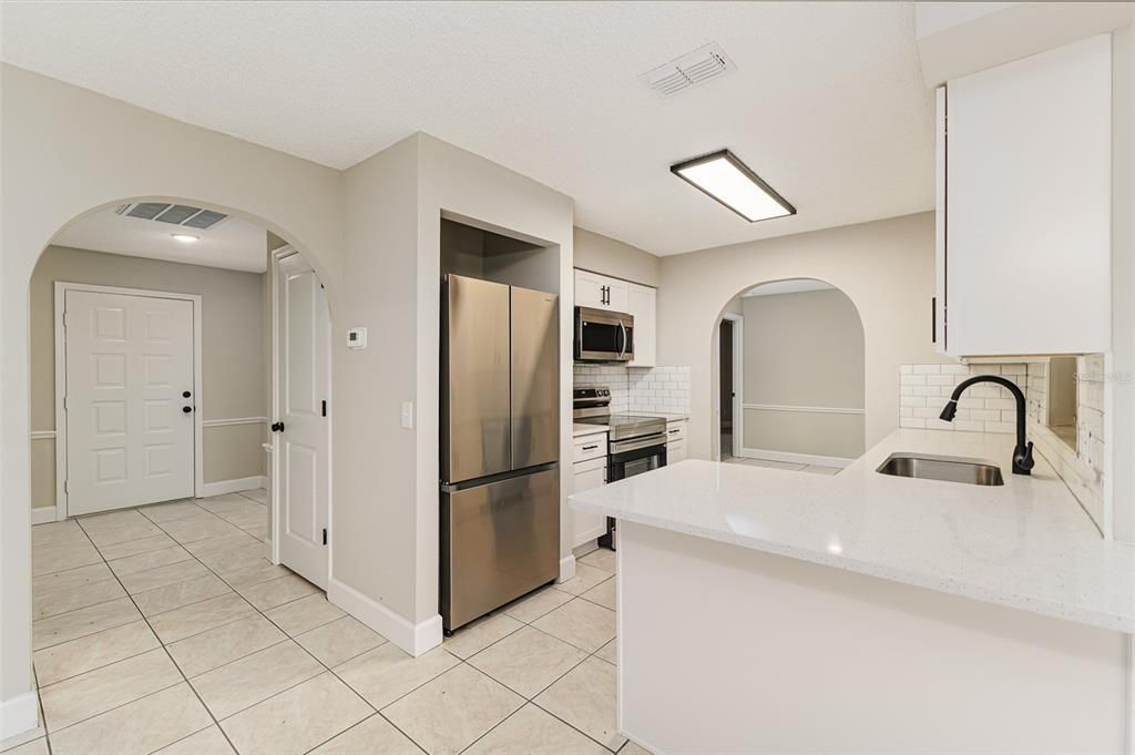 For Sale: $374,950 (3 beds, 2 baths, 1642 Square Feet)