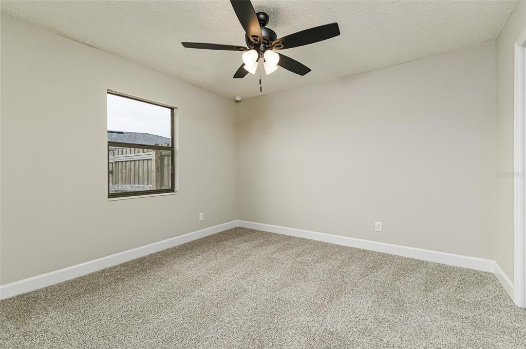 For Sale: $374,950 (3 beds, 2 baths, 1642 Square Feet)