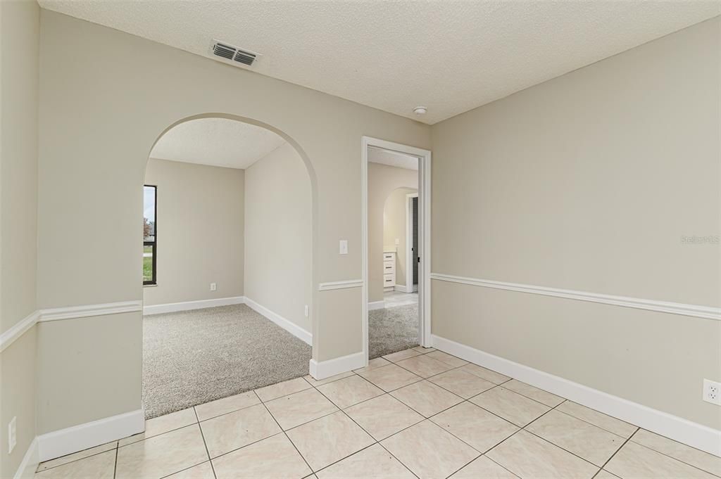 For Sale: $374,950 (3 beds, 2 baths, 1642 Square Feet)