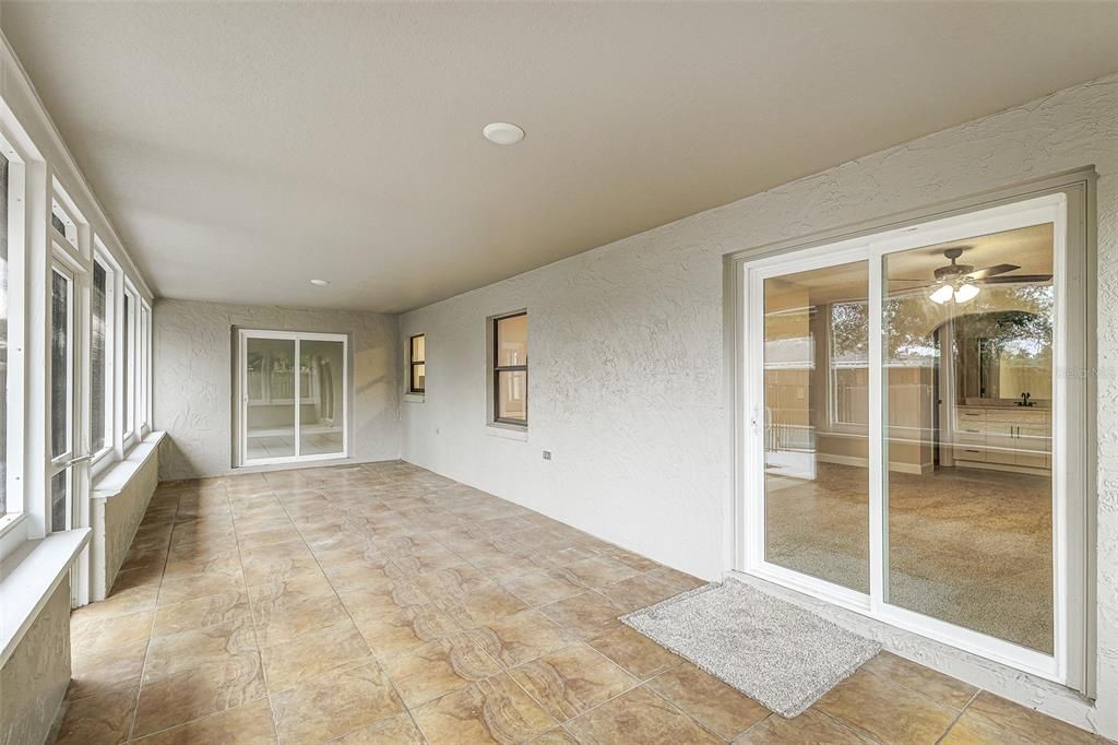 For Sale: $374,950 (3 beds, 2 baths, 1642 Square Feet)