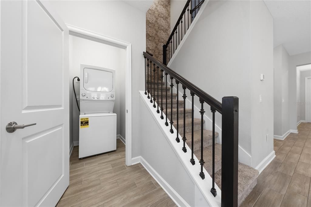 En Venta: $698,900 (5 camas, 4 baños, 3809 Pies cuadrados)