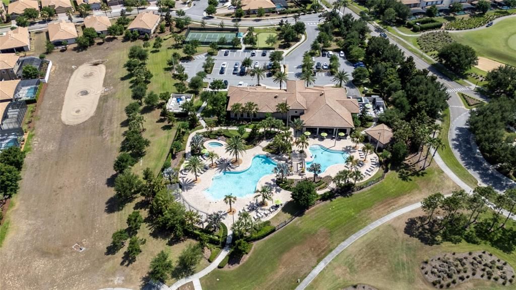 En Venta: $698,900 (5 camas, 4 baños, 3809 Pies cuadrados)