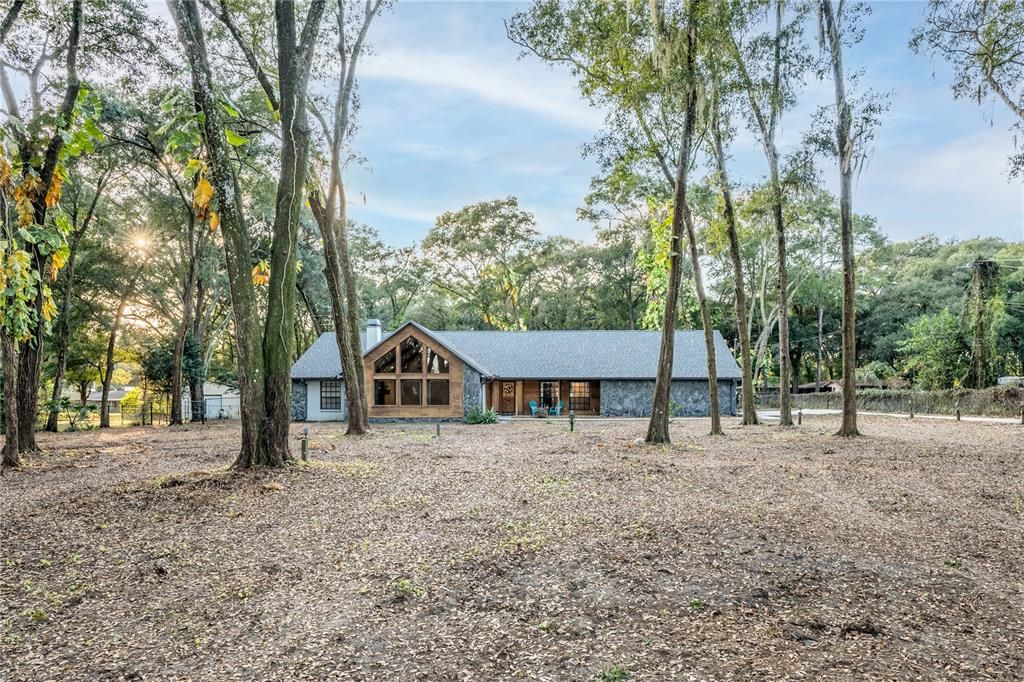 En Renta: $4,400 (4 camas, 2 baños, 3113 Pies cuadrados)
