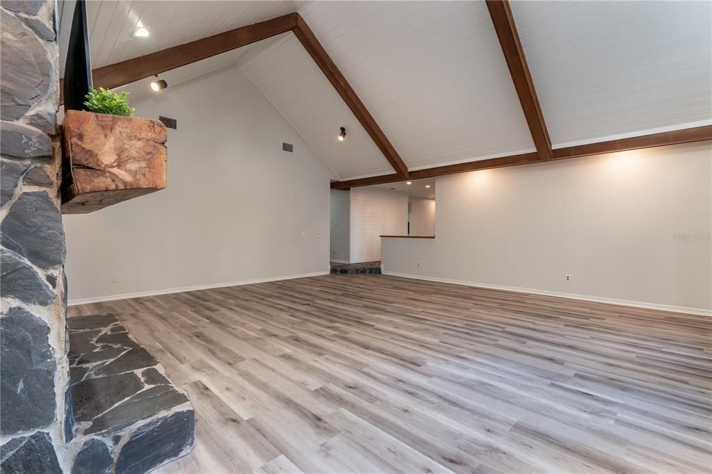 En Renta: $4,400 (4 camas, 2 baños, 3113 Pies cuadrados)