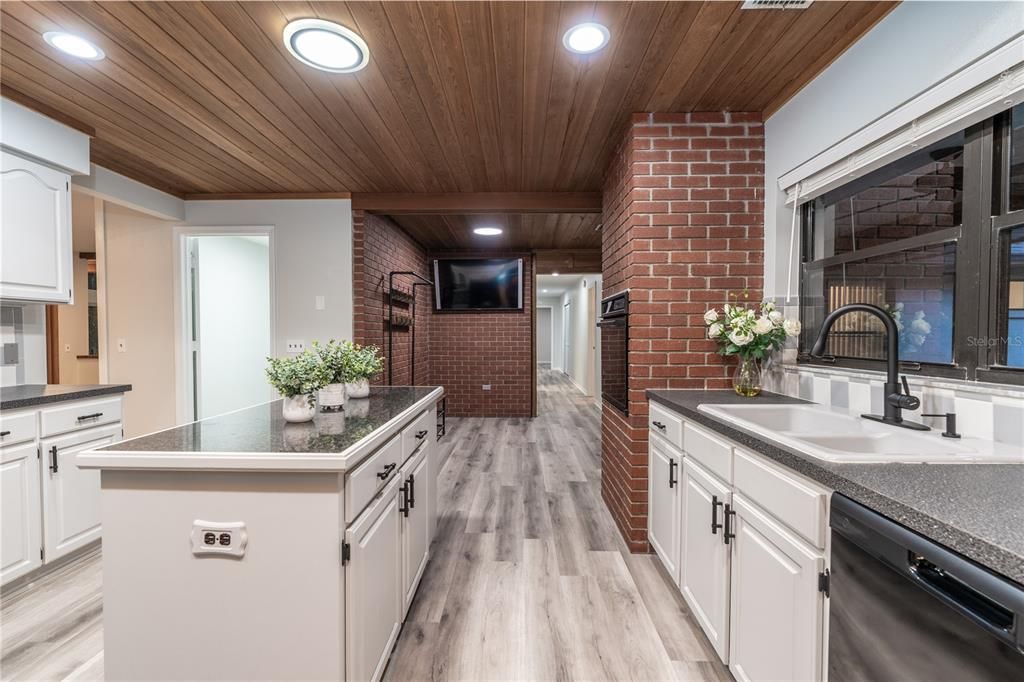 En Renta: $4,400 (4 camas, 2 baños, 3113 Pies cuadrados)