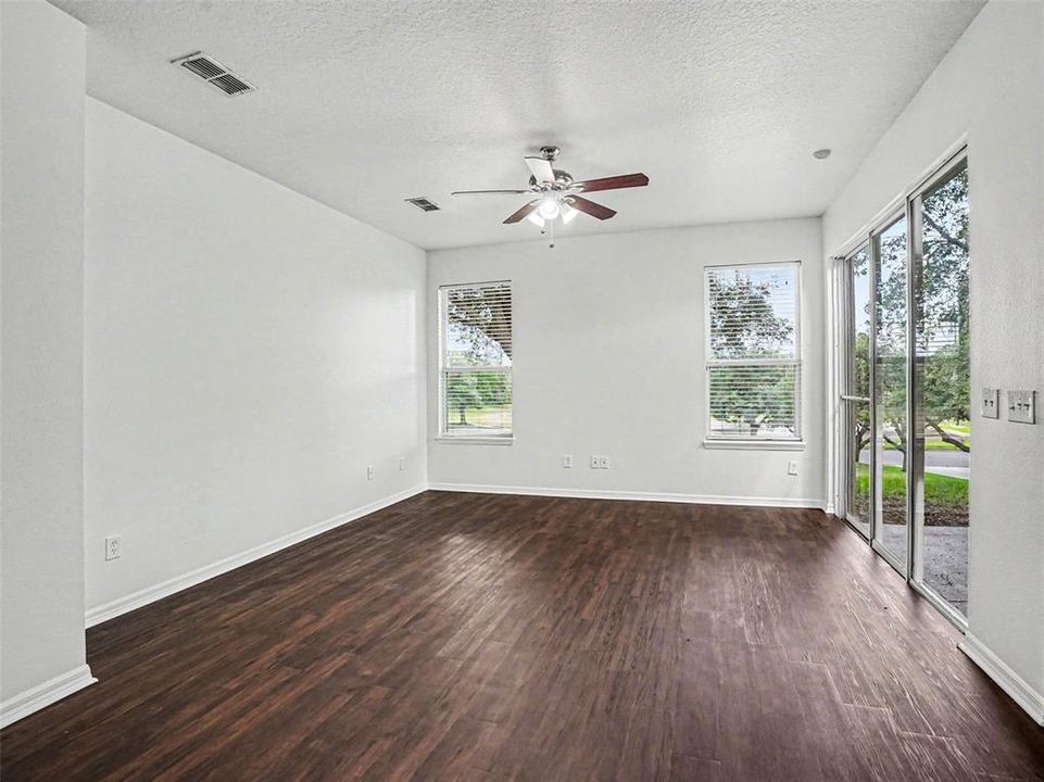 For Sale: $424,900 (3 beds, 2 baths, 2373 Square Feet)