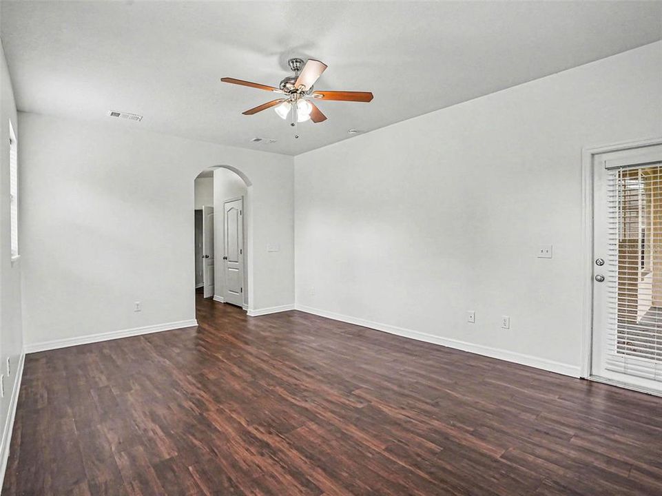 For Sale: $424,900 (3 beds, 2 baths, 2373 Square Feet)