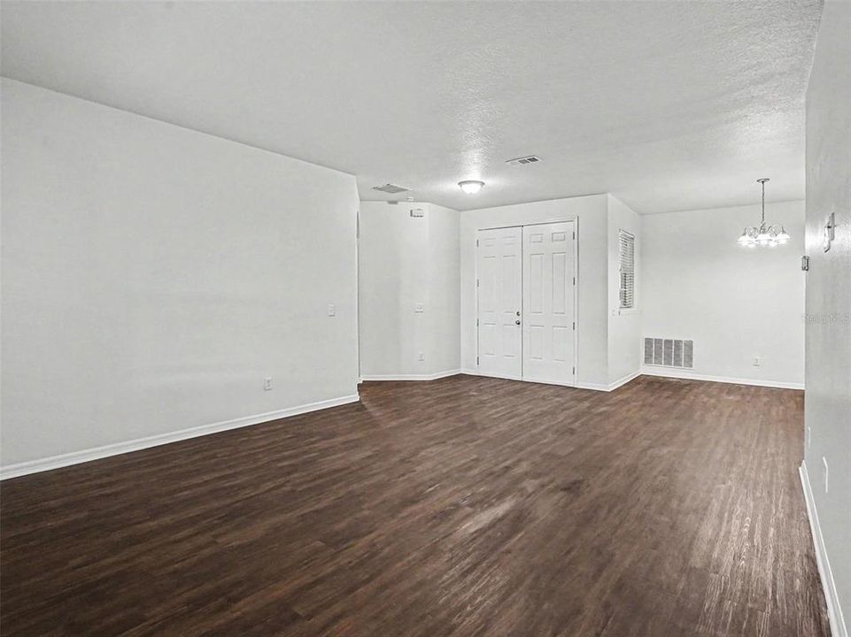 For Sale: $424,900 (3 beds, 2 baths, 2373 Square Feet)