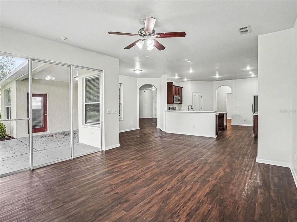 For Sale: $424,900 (3 beds, 2 baths, 2373 Square Feet)