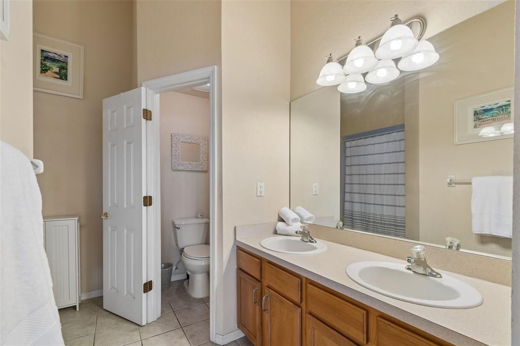 Active With Contract: $250,000 (3 beds, 2 baths, 1624 Square Feet)