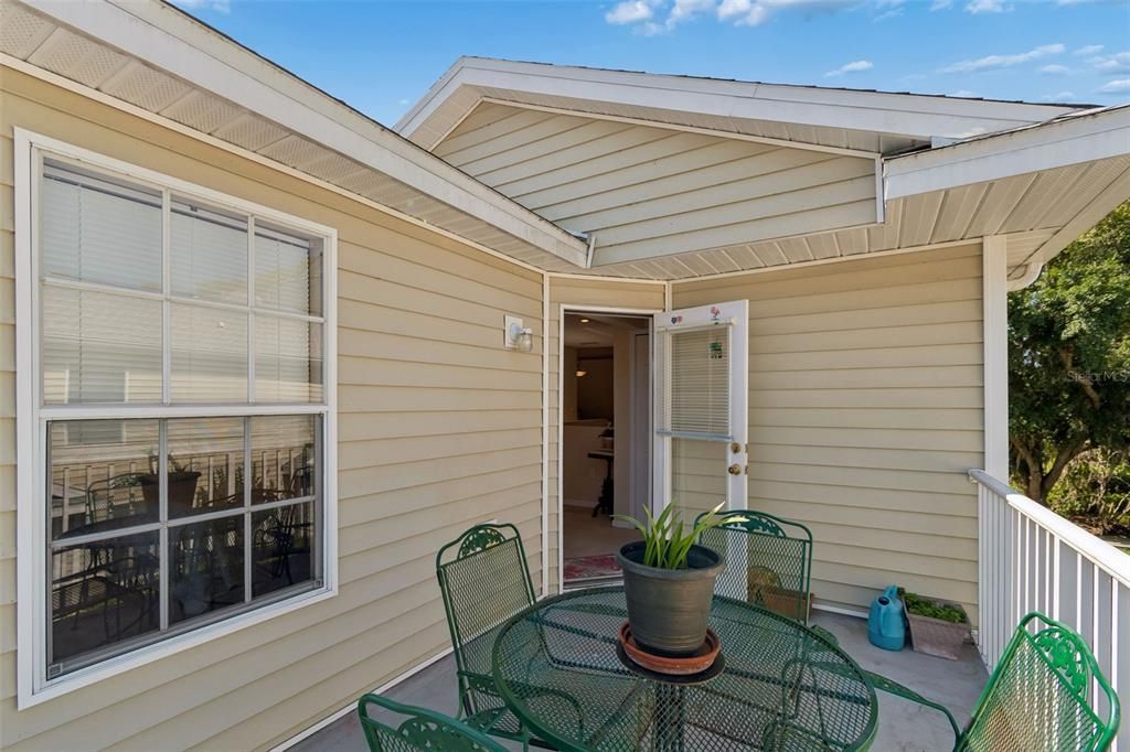 Active With Contract: $250,000 (3 beds, 2 baths, 1624 Square Feet)