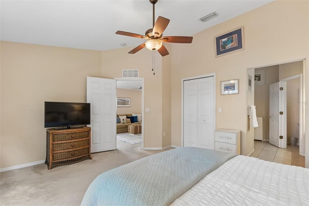 Active With Contract: $250,000 (3 beds, 2 baths, 1624 Square Feet)