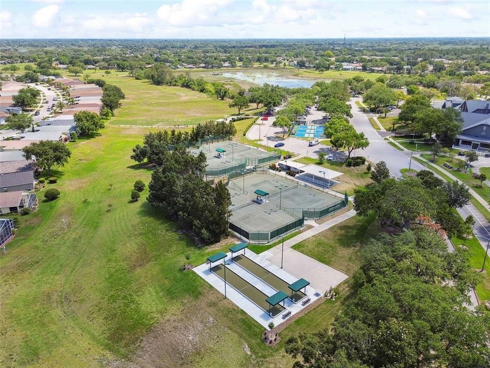 Activo con contrato: $275,000 (3 camas, 2 baños, 1556 Pies cuadrados)