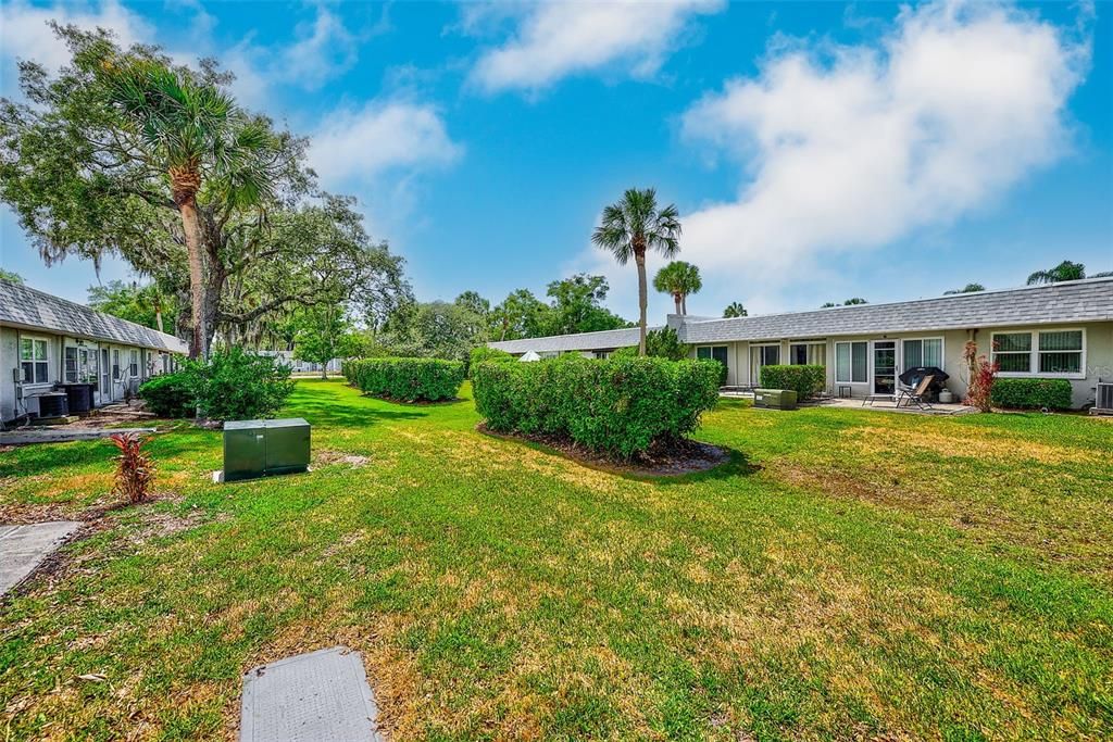 For Sale: $109,000 (2 beds, 1 baths, 827 Square Feet)