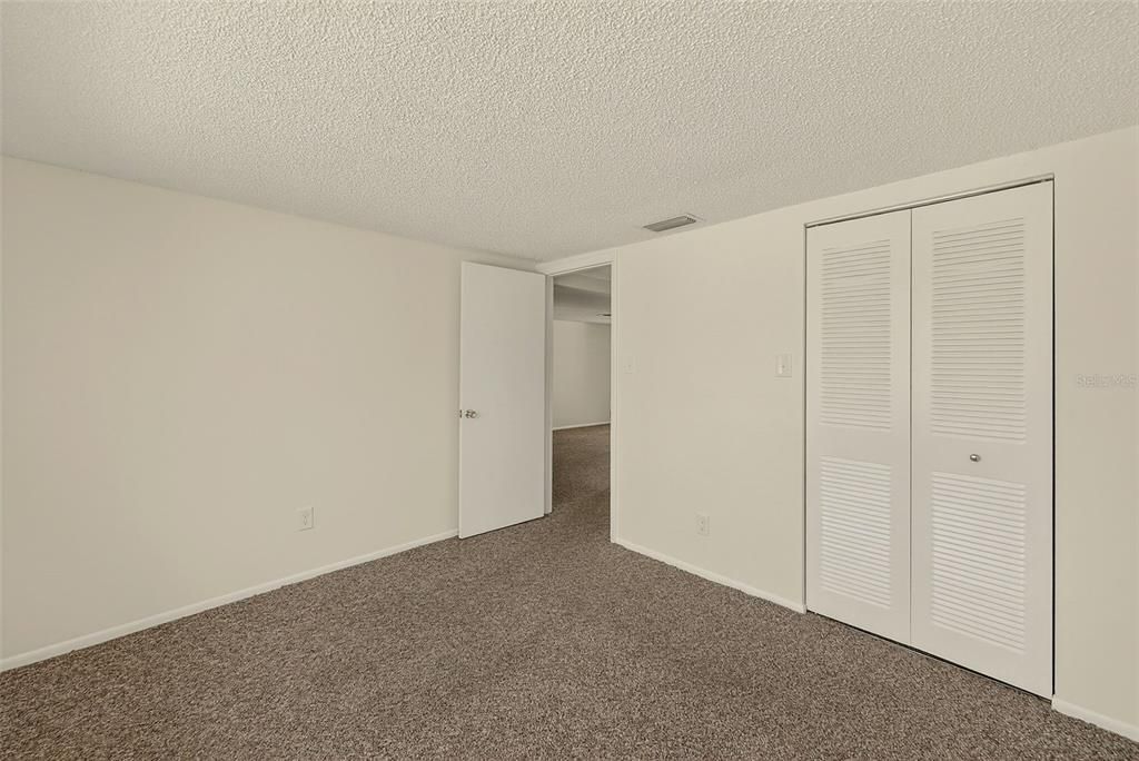 For Sale: $109,000 (2 beds, 1 baths, 827 Square Feet)