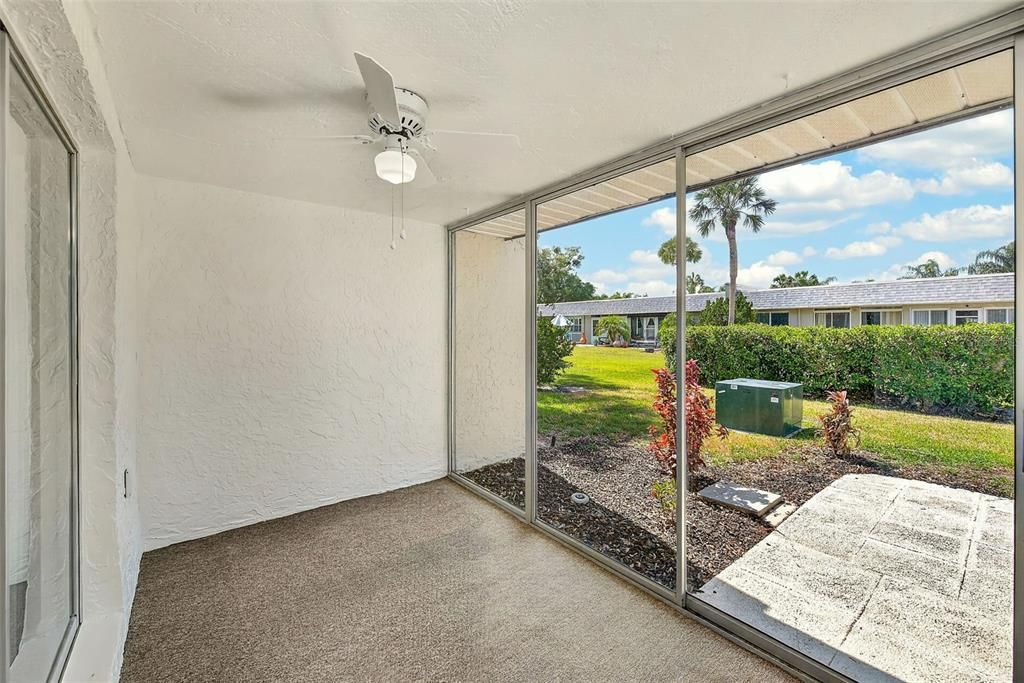For Sale: $109,000 (2 beds, 1 baths, 827 Square Feet)