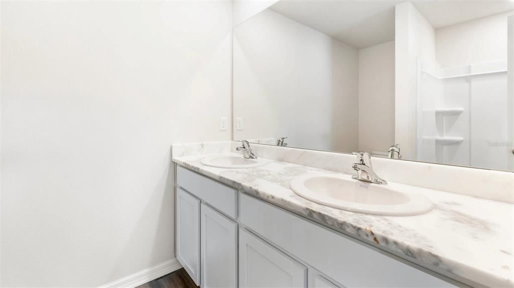 Active With Contract: $328,160 (3 beds, 2 baths, 1504 Square Feet)