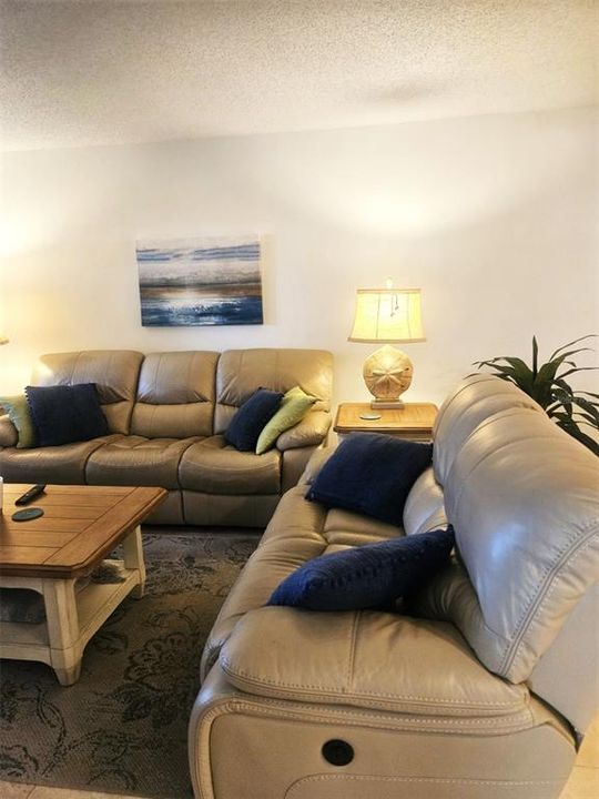 For Rent: $3,900 (2 beds, 2 baths, 1112 Square Feet)