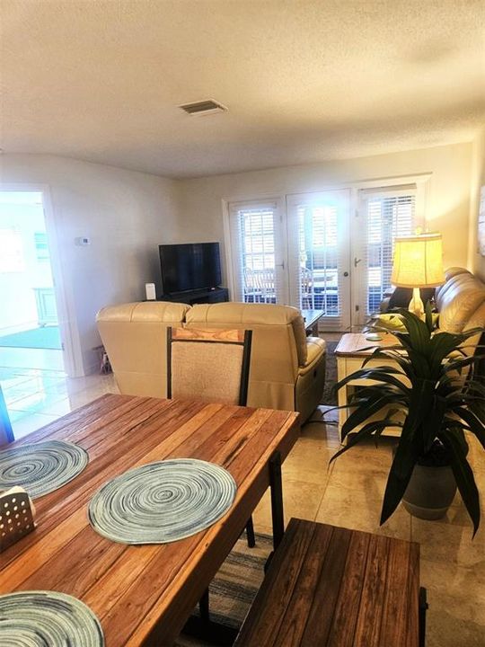 For Rent: $3,900 (2 beds, 2 baths, 1112 Square Feet)