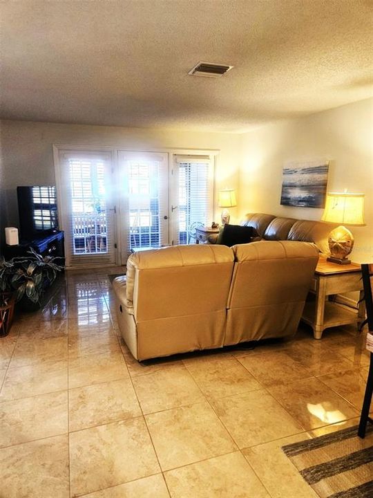 For Rent: $3,900 (2 beds, 2 baths, 1112 Square Feet)