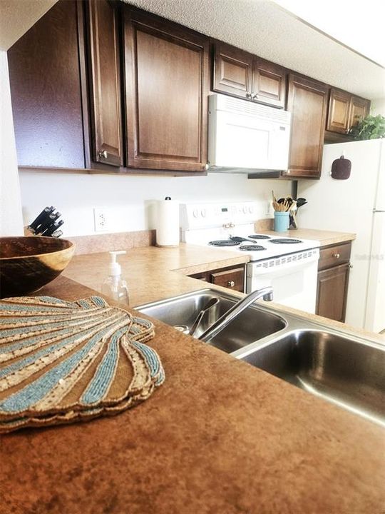 For Rent: $3,900 (2 beds, 2 baths, 1112 Square Feet)