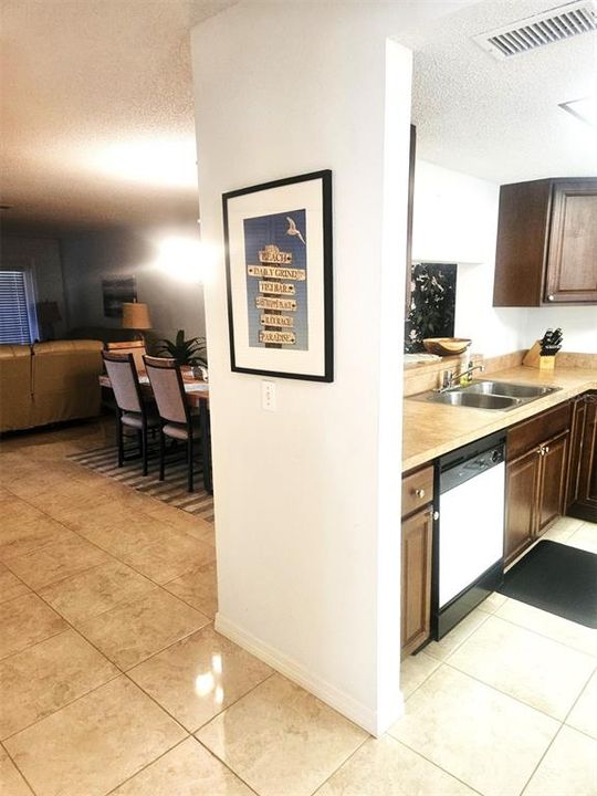For Rent: $3,900 (2 beds, 2 baths, 1112 Square Feet)