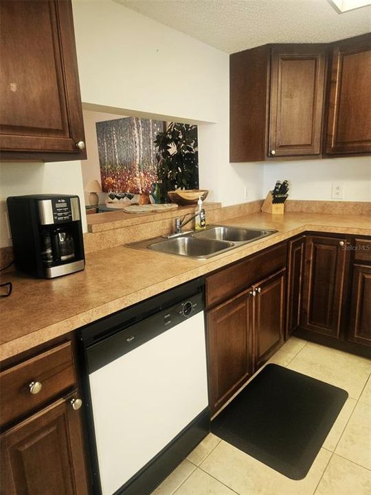 For Rent: $3,900 (2 beds, 2 baths, 1112 Square Feet)
