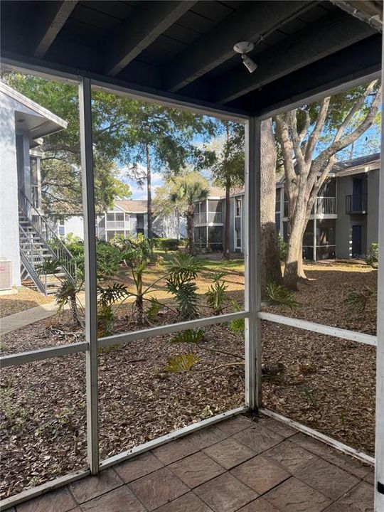 For Sale: $164,900 (2 beds, 2 baths, 910 Square Feet)
