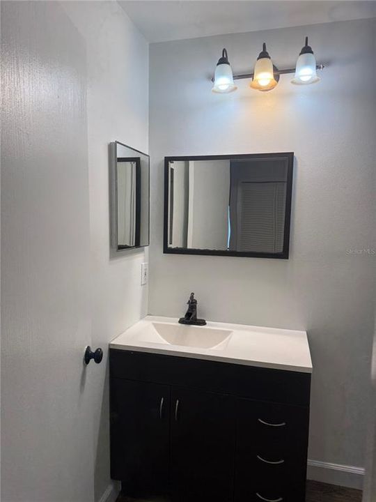 For Sale: $164,900 (2 beds, 2 baths, 910 Square Feet)